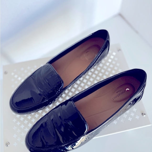 Unstructured Clarks Women Patent Leather Black Loafers Slip On Size 8.5 Flats - Picture 5 of 9